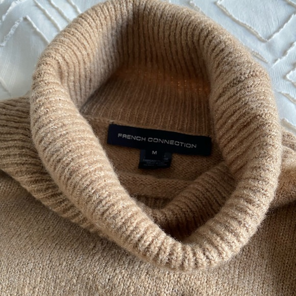 French Connection Vacara Hi-Lo Turtleneck Pullover - M - Picture 4 of 4